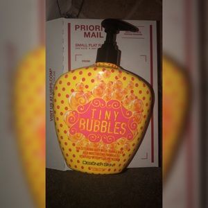 Tiny Bubbles Tanning Body Wash, Tan Extender